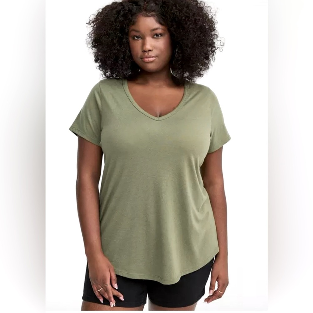 Torrid Girlfriend V-Neck Tee